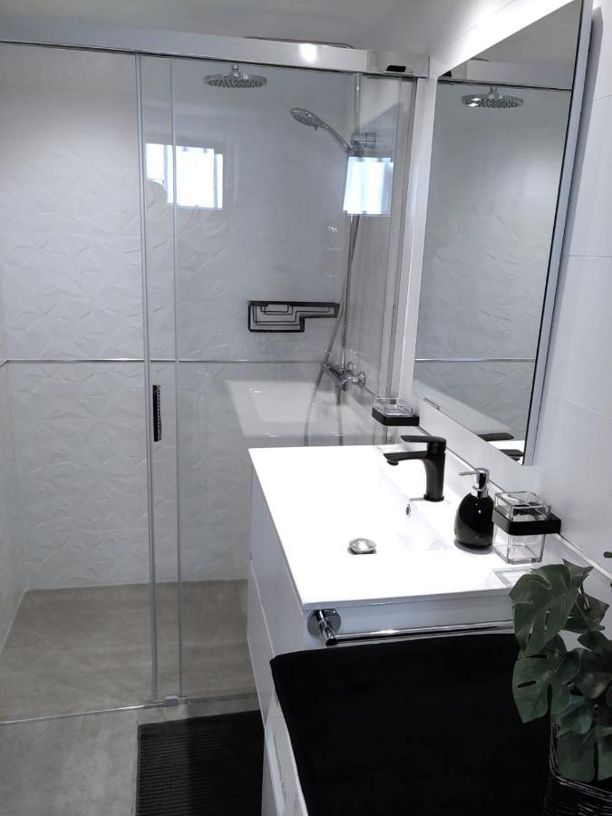 Apartment Portonovo Paraiso II - Sea View - Swimming Pool - Good Wifi - Old Town Puerto del Carmen  Luaran gambar