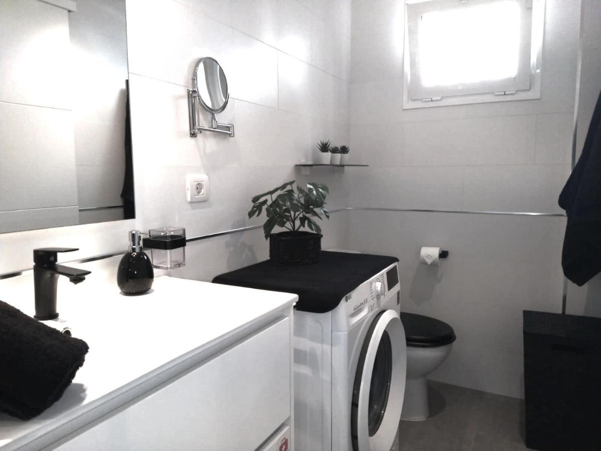 Apartment Portonovo Paraiso II - Sea View - Swimming Pool - Good Wifi - Old Town Puerto del Carmen  Luaran gambar
