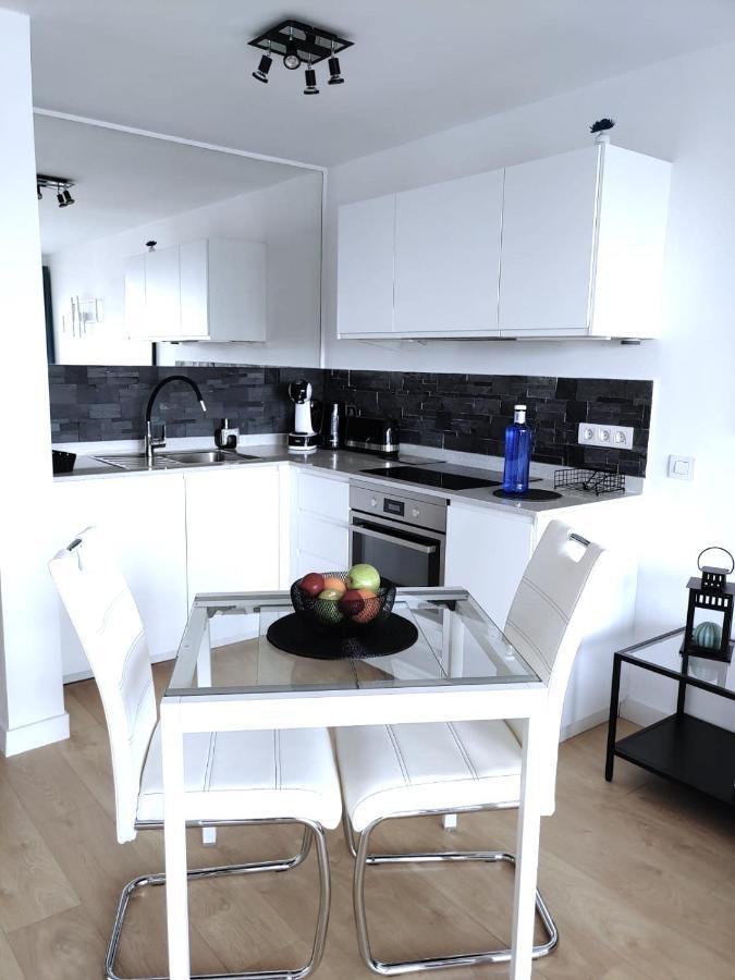 Apartment Portonovo Paraiso II - Sea View - Swimming Pool - Good Wifi - Old Town Puerto del Carmen  Luaran gambar